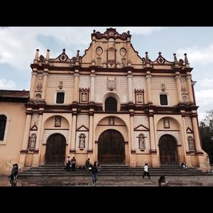 Meet your Posher, Cesar